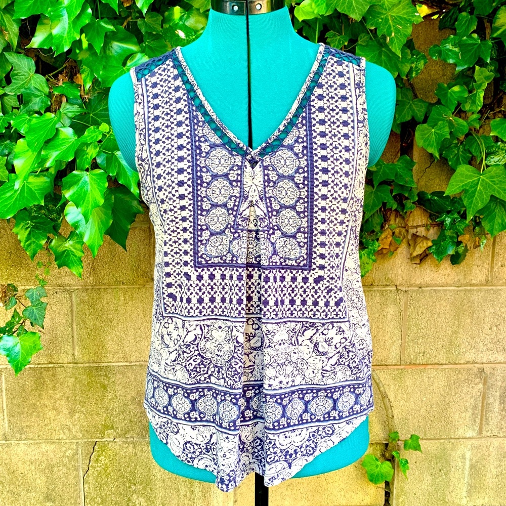 Lucky Brand Crochet Tank Top S Navy Blue Gray Paisley V Neck Sleeveless Boho